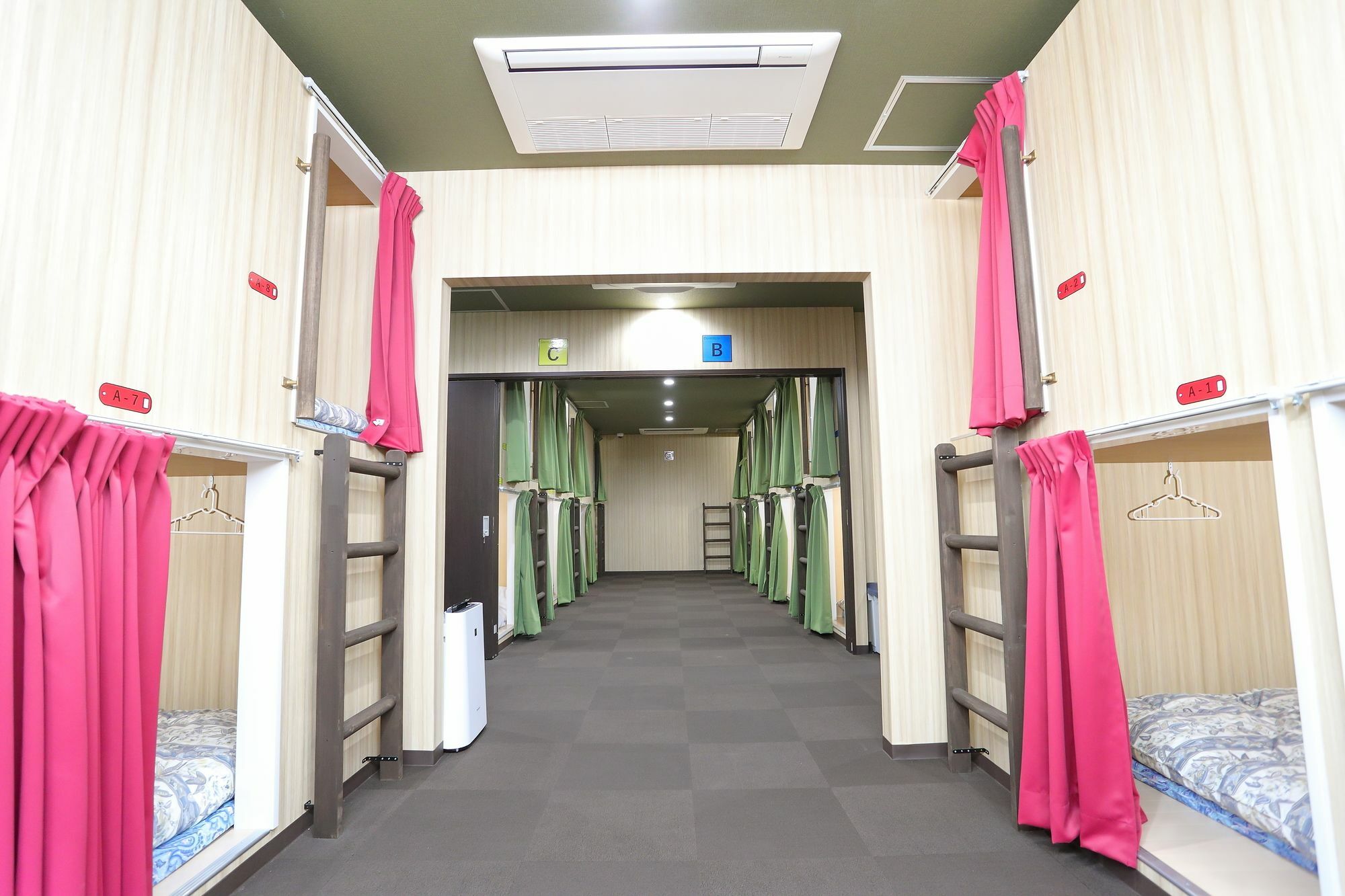 Gate80 Nijo Hostel *